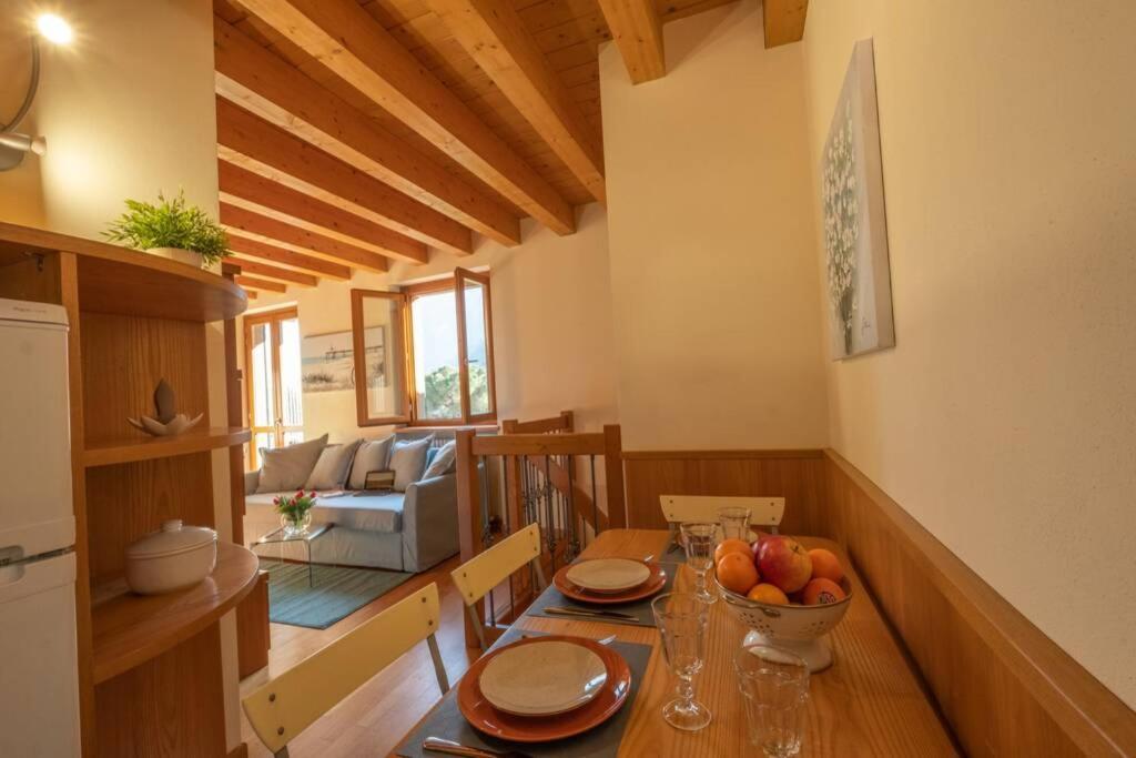 Happy Guest Apartments - Feel The Lake Riva di Solto Exteriör bild